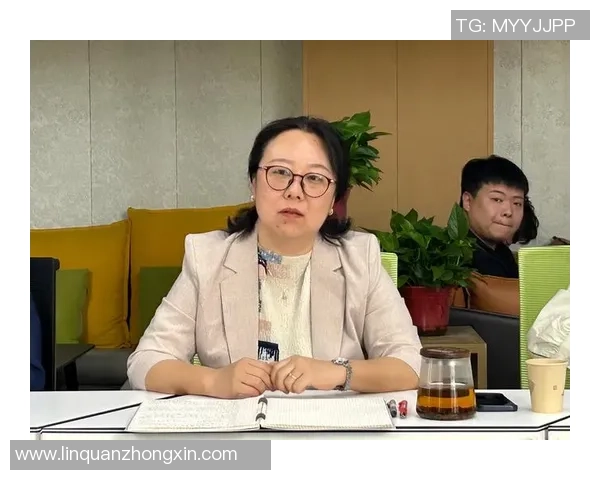 赛后复盘：武汉羽毛球队与成都羽毛球队的战术意识与团队配合分析